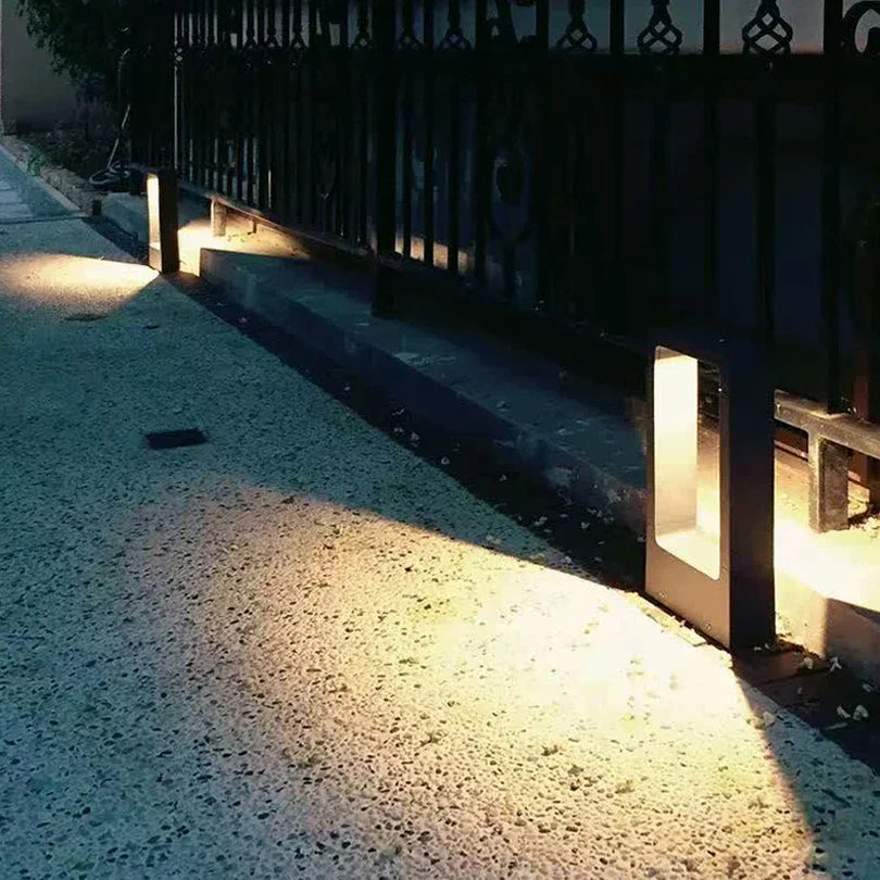 LumiJardin - Borne Lumineuse Design pour Extérieur