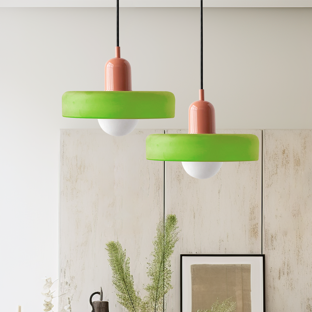 VerreColoré™ – Suspension en Verre Coloré au Design Élégant