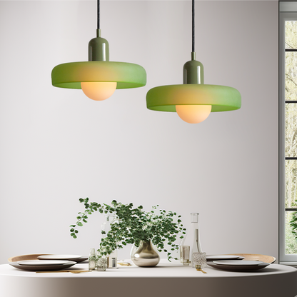 VerreColoré™ – Suspension en Verre Coloré au Design Élégant