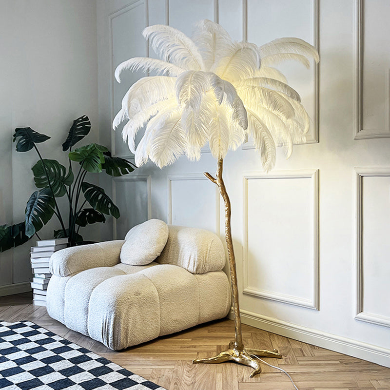 Lampe sur Pied Featherlight - Design Élégant en Plumes d'Autruche