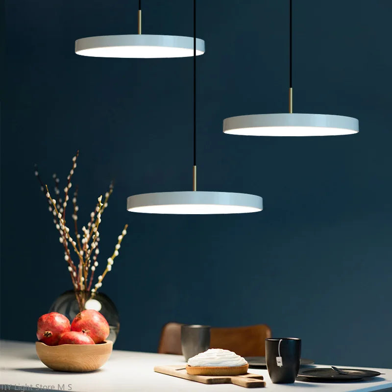 Suspension Design Scandinave - Éclairage Minimaliste et Élégant