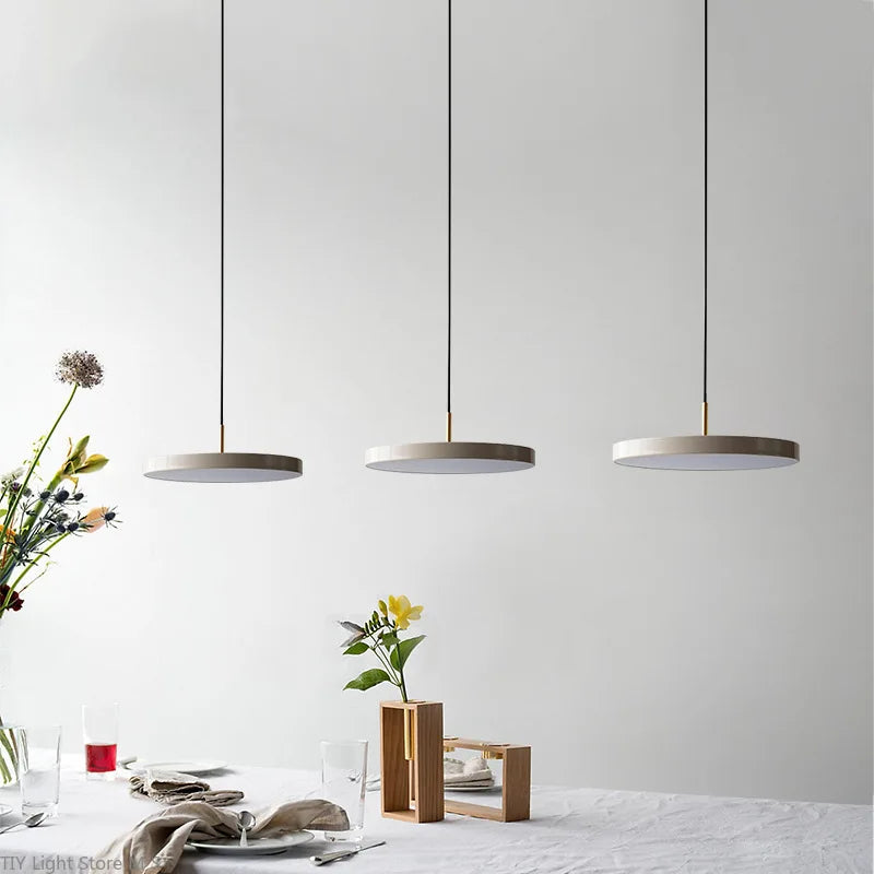 Suspension Design Scandinave - Éclairage Minimaliste et Élégant