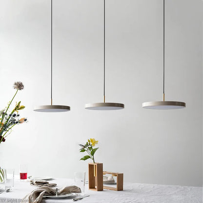 Suspension Design Scandinave - Éclairage Minimaliste et Élégant