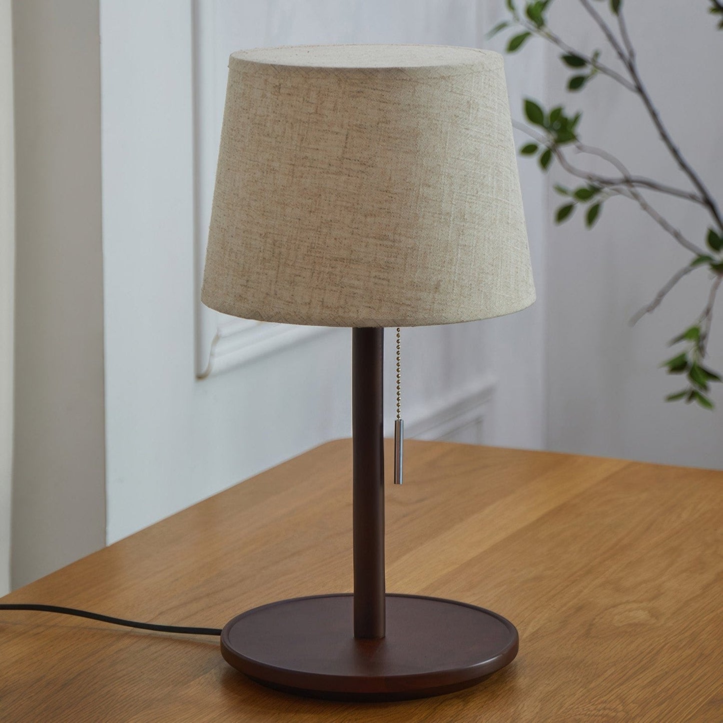 Lampe en Noyer Scandinave | Éclairage Élégant avec Accents en Tissu