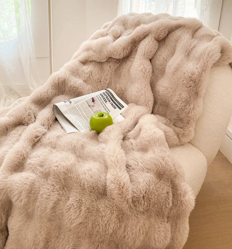 CozyFur - Plaid Luxueux en Fausse Fourrure pour Intérieur Raffiné