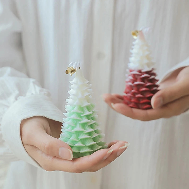 Creative ChristmtBougie Sapin de Noël Parfumée | Cire de Soja et Paraffine | 5 Couleurs | 9,6 cm | Décoration Festive 2025 | Cadeau Noëlas Tree Aromatherapy Candle Soybean Wax Scented Candle New Year Navidad Party Gifts Xmas Home Decoration 2025